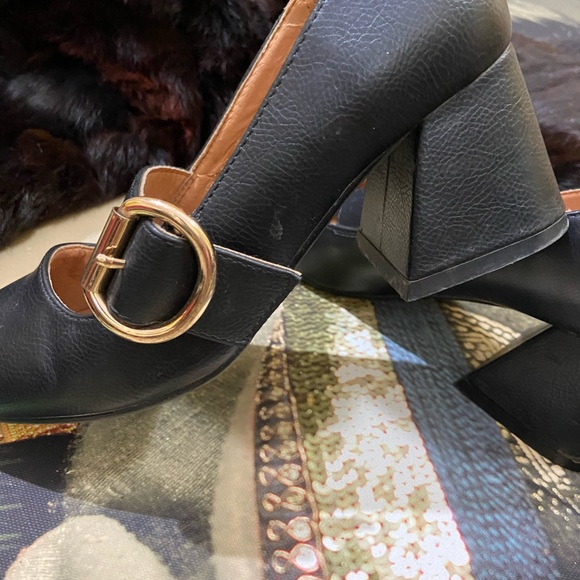 Block Heels. Size - 225/35 - Picture 8 of 16